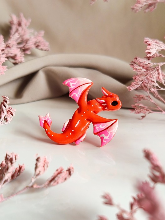 przypinki Fantasy pin czerowny różowy smok, urocza przypinka w stylu fairycore