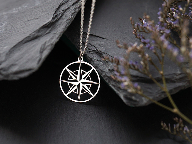 srebrne naszyjniki Naszyjnik róża wiatrów, naszyjnik z różą wiatrów