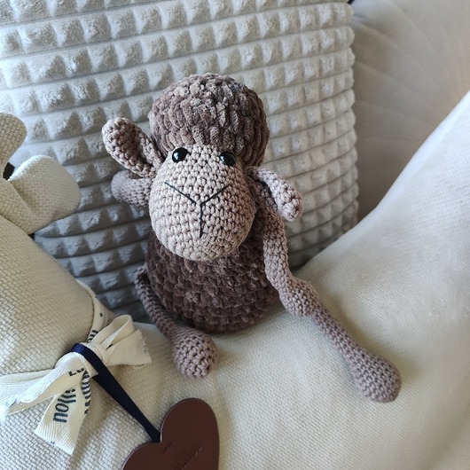 przytulanki dla niemowląt i dzieci Maskotka owieczka na szydełku Baranek brownie brown