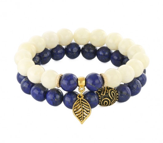 Cream jade & lapis lazuli stone set. Lavoga