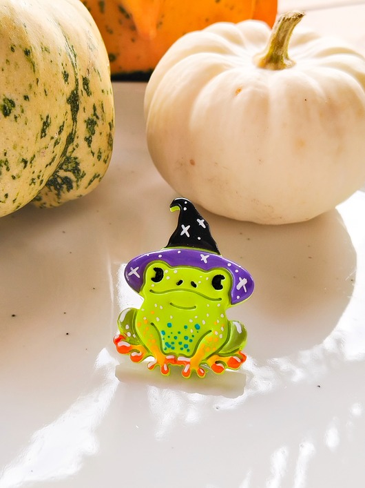 przypinki Pin żaba, przypinka  z wizerunkiem żaby, akcesoria do stylizacji na halloween