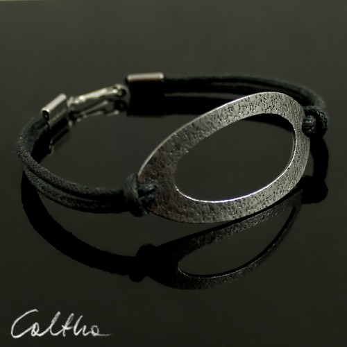 Owalna Caltha