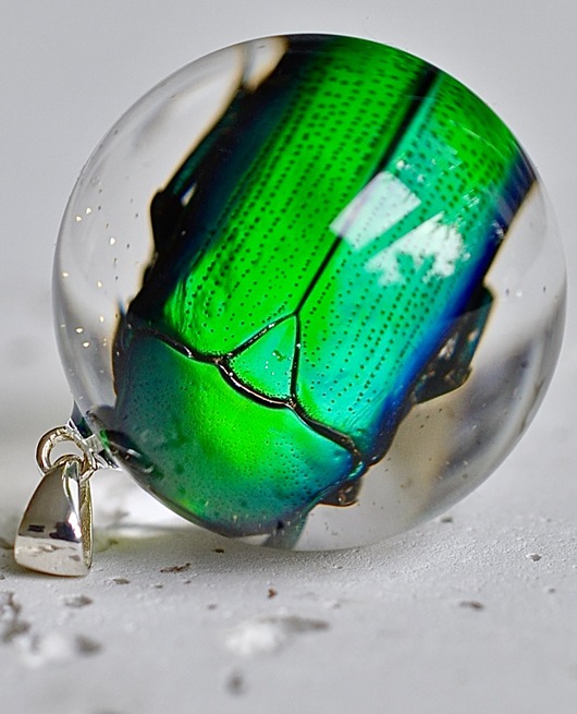 Wisior z chrabąszczem Grol Jewellery
