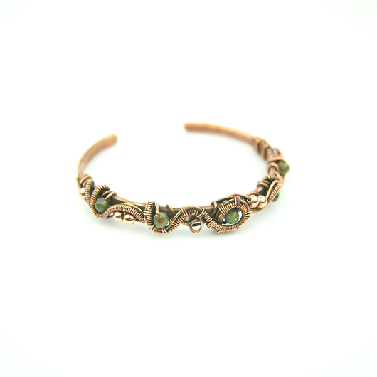 bransoletki wire wrapping Bransoleta mankietowa z zielonym turmalinem
