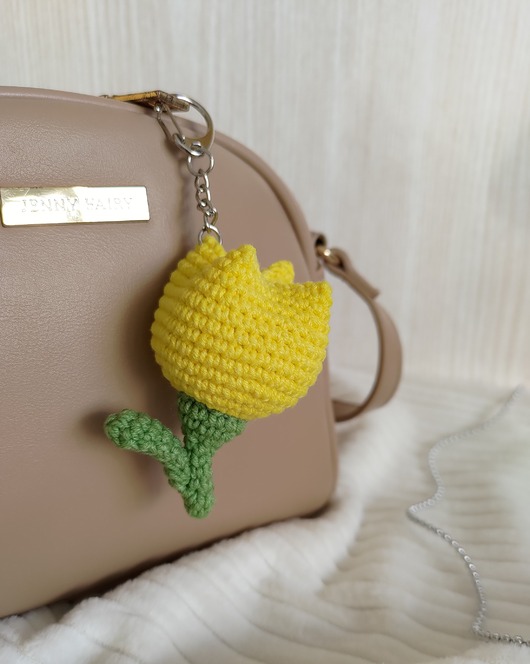 breloki Brelok tulipanek, Brelok do kluczy, Zawieszka do torby, Brelok na prezent