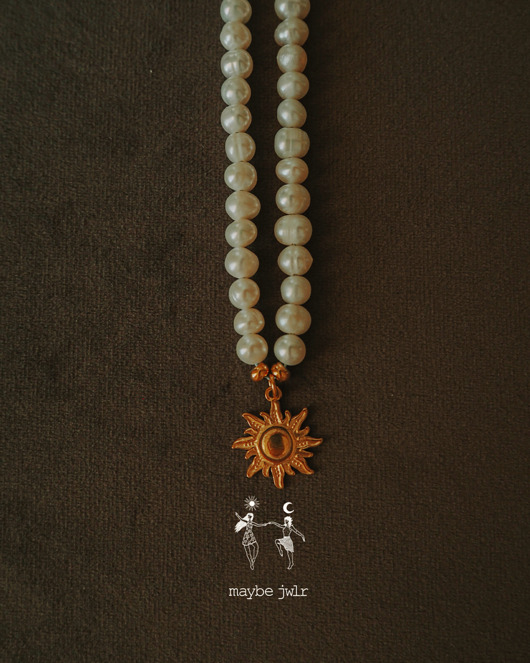 chokery Naszyjnik z pereł ze słoneczkiem