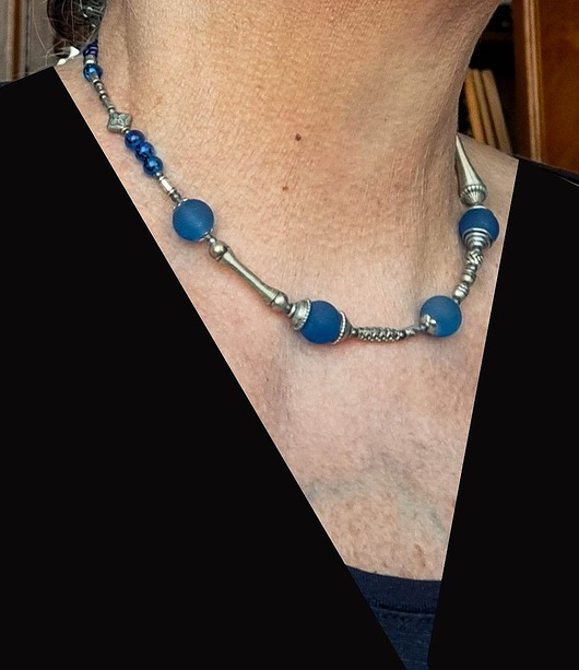 korale Vintage style uroczy naszyjnik z matowego błękitnego szkła Prezent handmade