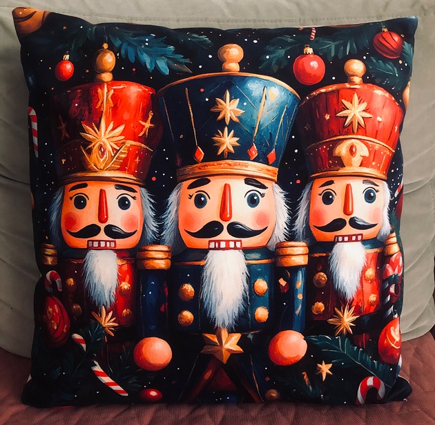 poduszki z grafiką Poduszka bożonarodzeniowa z dziadkami do orzechów