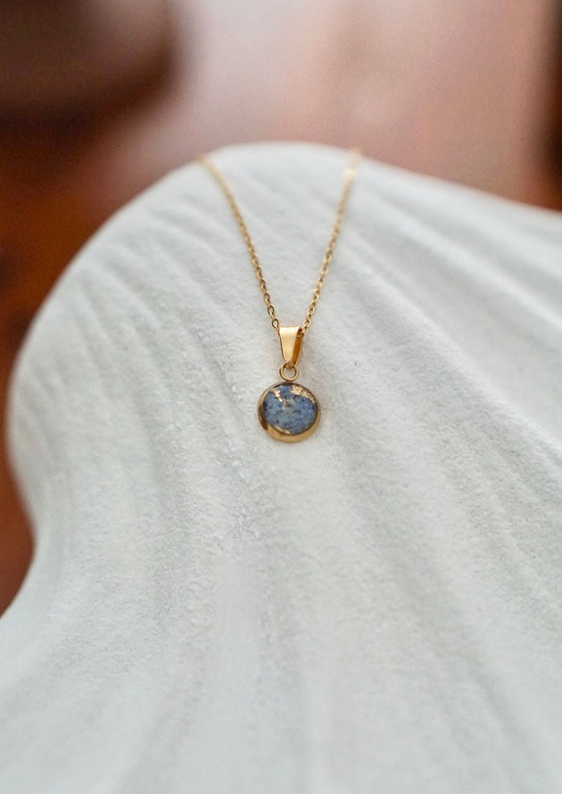 złote naszyjniki Naszyjnik z niezapominajkami