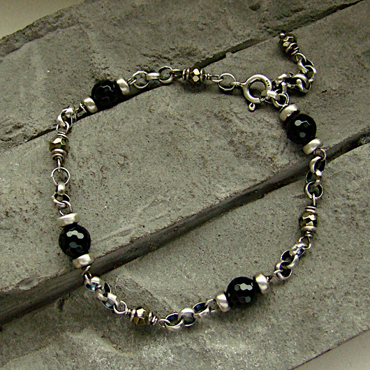 bransoletki z kamieni naturalnych Onyks i piryt - bransoletka