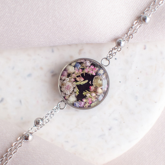 bransoletki z żywicy Bransoletka z kompozycją kwiatową