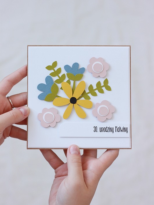 kartki scrapbooking Kolorowe kwiaty. Kartka urodzinowa