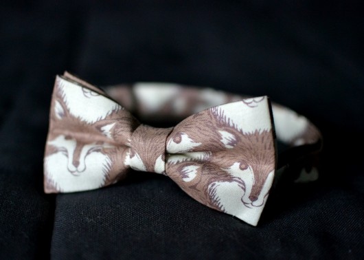 Mucha gotowa w lisy. Fox Bow Tie Maja Allure