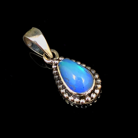 wisiory Opal romantycznie