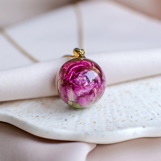 wisiory Wisiorek z różą