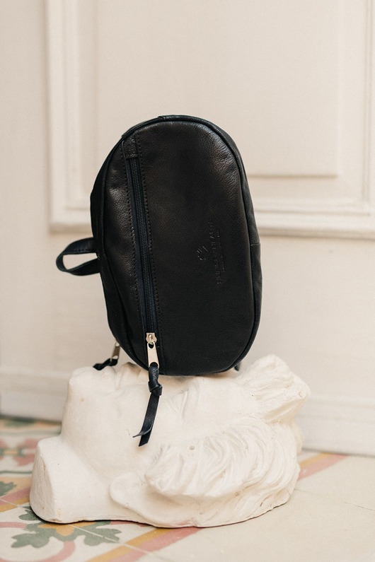 saszetka nerka Skórzana czarna  nerka  LILY