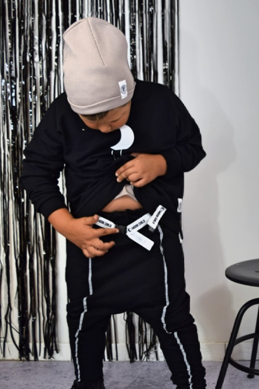 Baggy shine piping moon child Dzianinowe