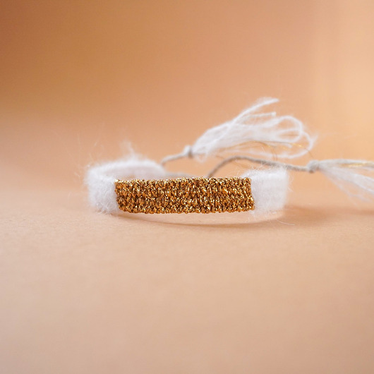 bransoletki na sznurku Bransoletka handmade z nici, biała