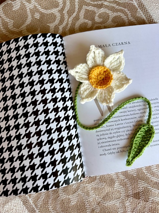 dodatki - różne Szydełkowa Zakładka do książki Narcyz