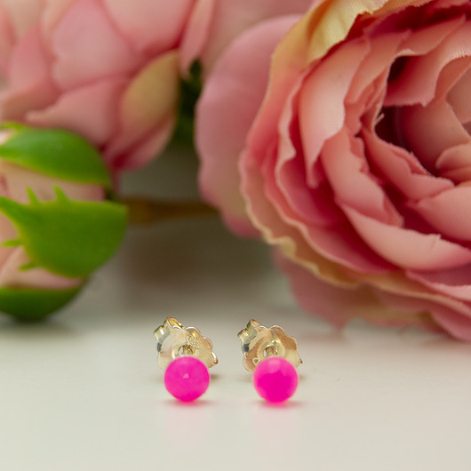 kolczyki srebrne Małe kolczyki sztyfty z agatem w kolorze fuksji / 4mm / różowe / SREBRO 925