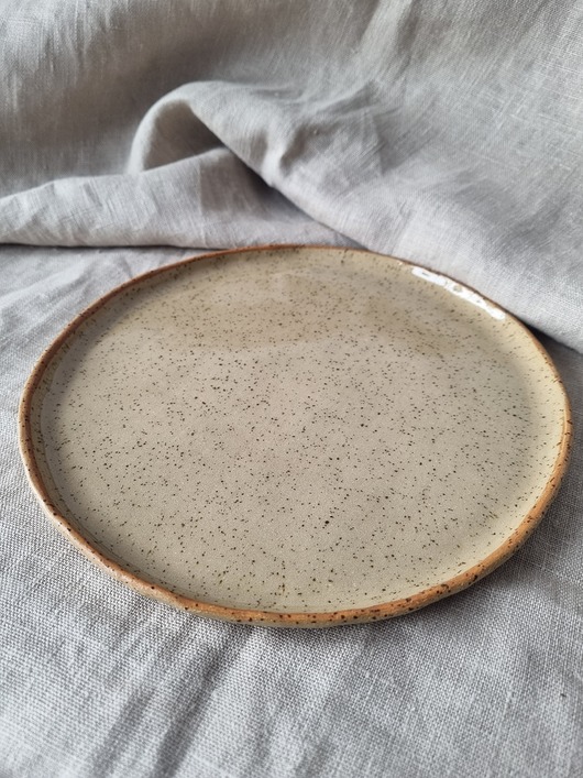 patery i talerze Talerz ceramiczny piegi - 22 cm