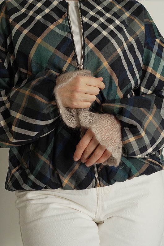 rękawiczki damskie Mankiety z koronką w beżu