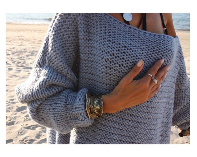 swetry damskie  Sweter handmade oversize  baby blue z wełną