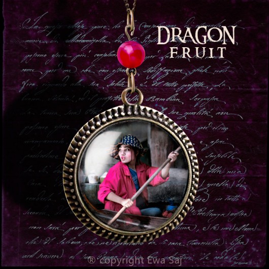 Dragon Fruit, romantyczny medalion Ewa Saj Fotografie