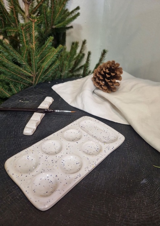 akcesoria różne Zestaw: Ceramiczna paleta malarska z podsawką na pędzle