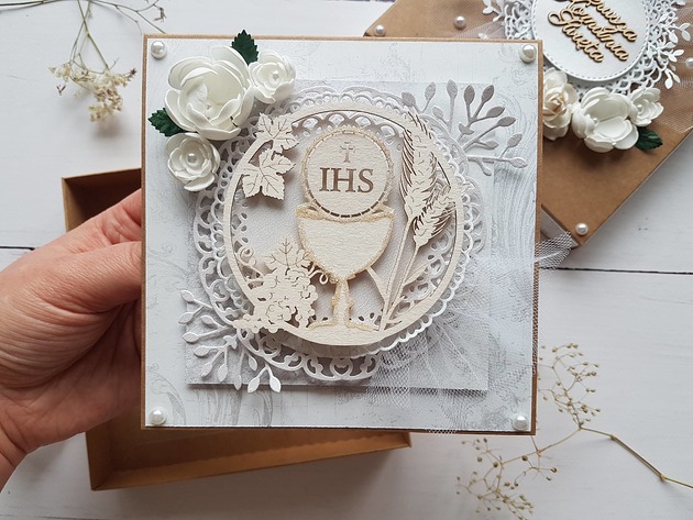 kartki scrapbooking Kartka w pudełku na Komunię