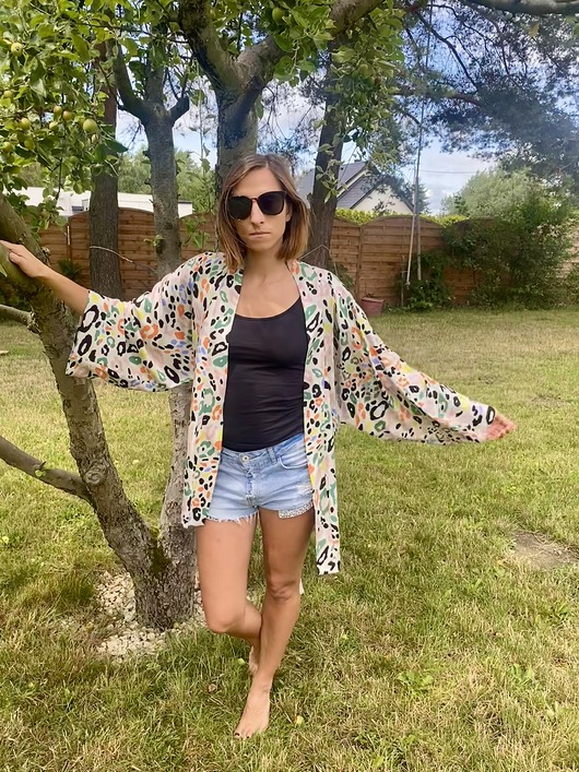 szlafroki damskie Szlafrok narzutka kimono krótkie w kolorową panterkę