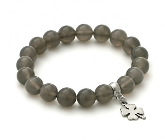 Grey agathe with clover pendant. Lavoga