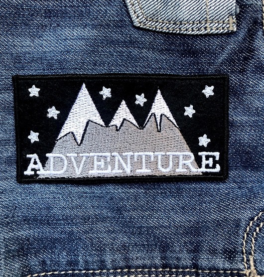 naszywki na ubrania Naszywka napis świecąca w ciemności Adventure