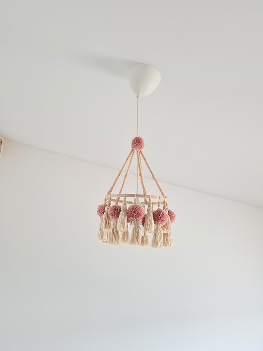 lampy do pokoju dziecka Żyrandol dla dziewczynki wraz z przywiesiem sufitowym