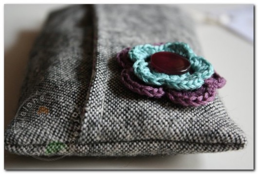 Tweed i kwiatuszki 2 - etui na chusteczki Moje Zielone Wzgórze