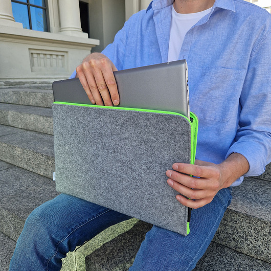 etui na laptopa FLUO ZIELONY zamek etui z filcu na laptopa