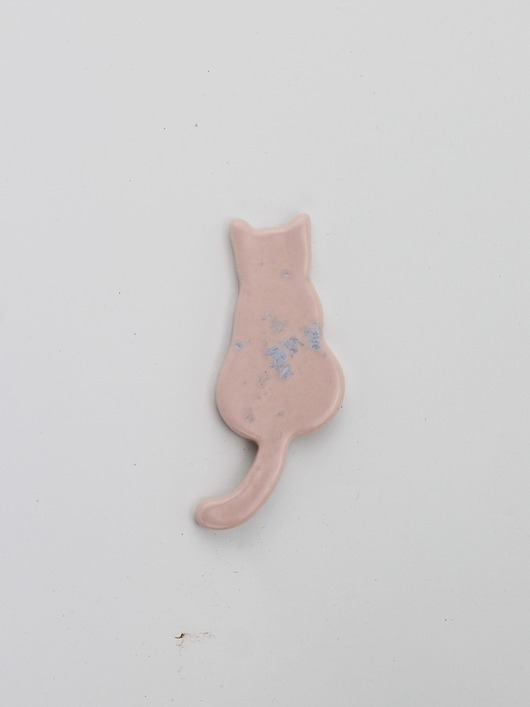 broszki Ceramiczna broszka kot różowy