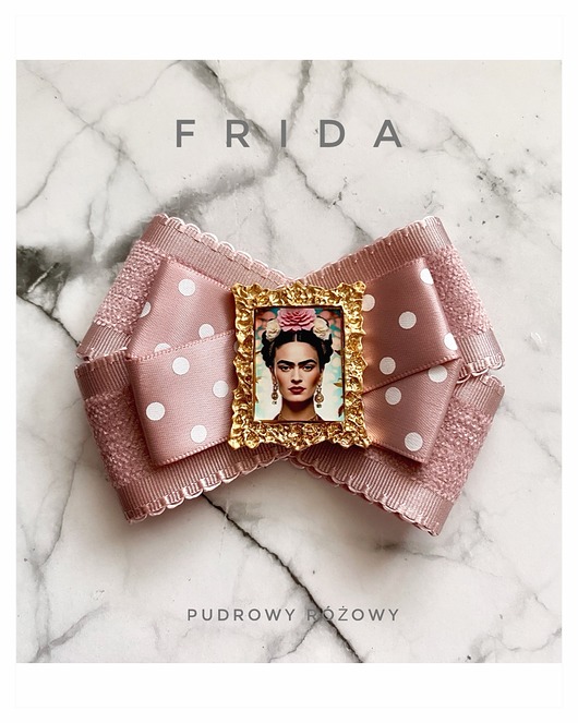broszki Nowa Kolekcja  Brosz FRIDA  z miniaturowym obrazem