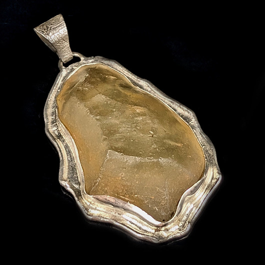 wisiory Szkło libijskie