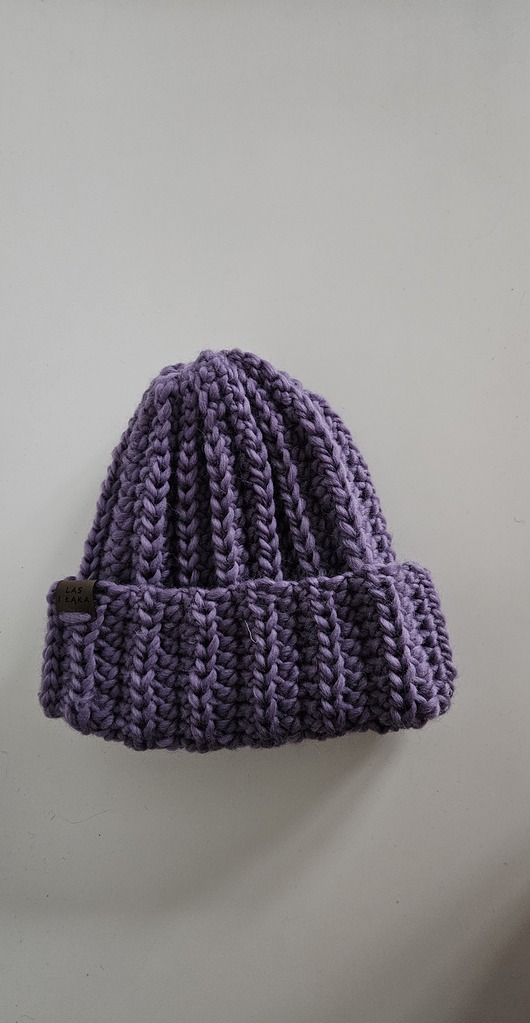 czapki damskie Czapka wełniana w kolorze lawendowym