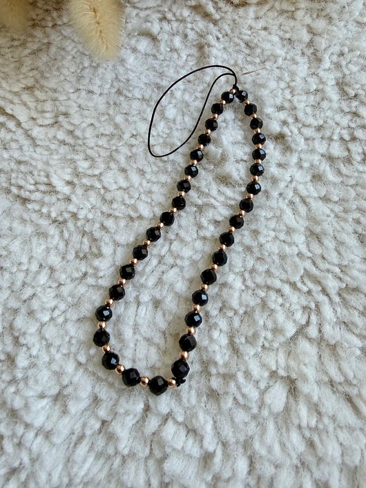 Akcesoria pozostałe Elegancka zawieszka do telefonu z kamieniami - spinel i hematyt