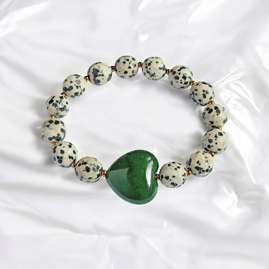 bransoletki z kamieni naturalnych Jaspis dalmatyński i serce : ciemna zieleń : bransoletka na gumce