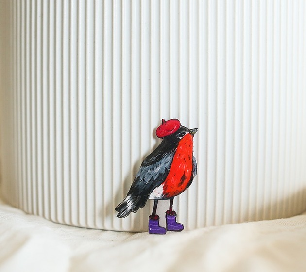 broszki Przypinka z gilem Januszem