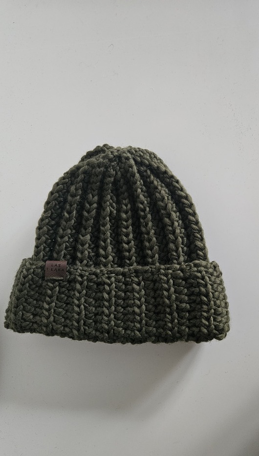 czapki damskie Czapka wełniana w kolorze ciemny mech