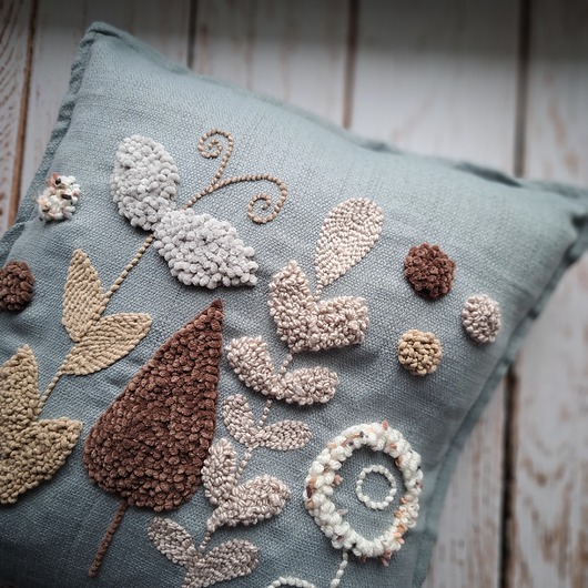 poduszki plecione Poduszka kwiaty punch needle boho natural
