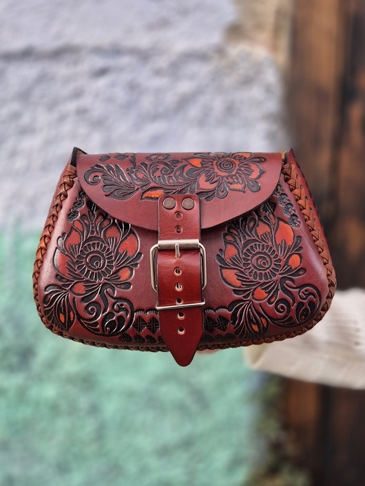 torby na ramię Torebka skórzana Folklora brązowa kwiaty ręcznie robiona