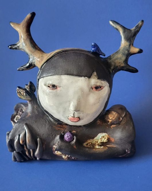 figurki i rzeźby Rogata strażniczka lasu handmade ceramiczna figurka