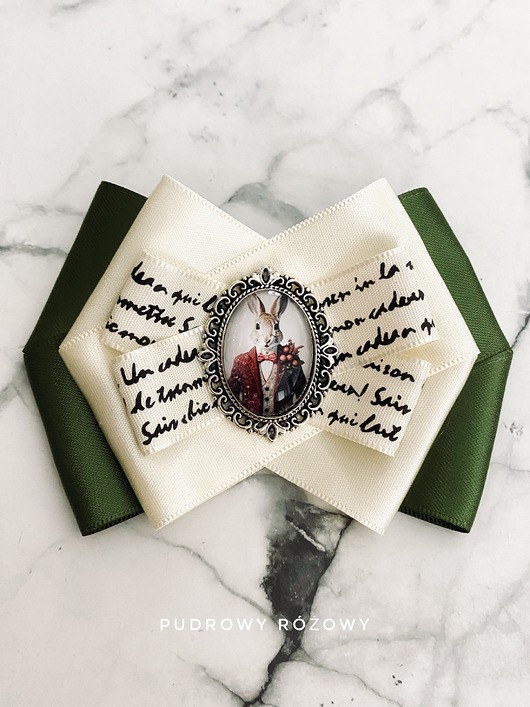 broszki Brosza z Zającem  zamkniętym  pod kaboszonem NEW Wielkanoc