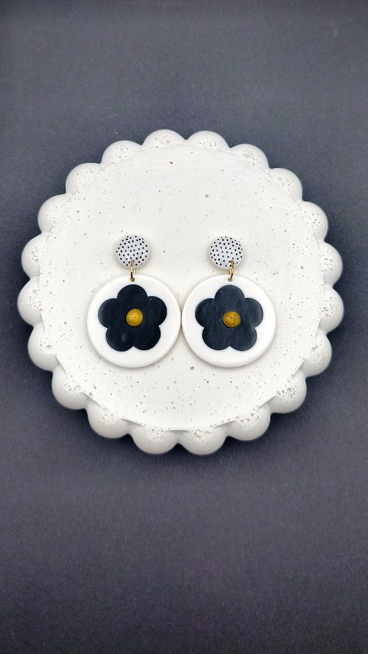 kolczyki z masy plastycznej Kolczyki DOTKI kwiatek