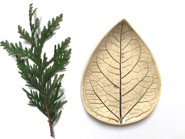 patery i talerze Talerzyk listek ceramiczny naturalny